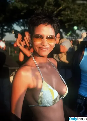 Halle Berry / halleberry / hberry01 nude photo #0592