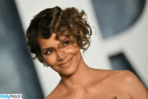 Halle Berry / halleberry / hberry01 nude photo #0655