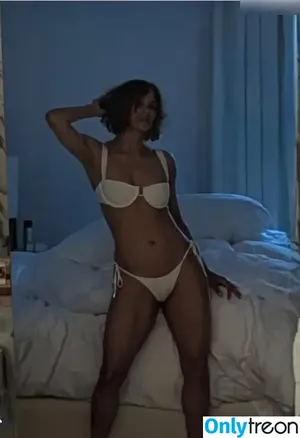 Halle Berry / halleberry / hberry01 nude photo #0791