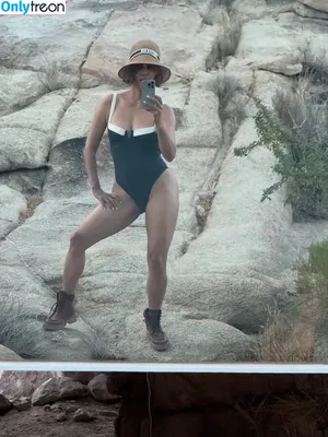Halle Berry / halleberry / hberry01 nude photo #0813