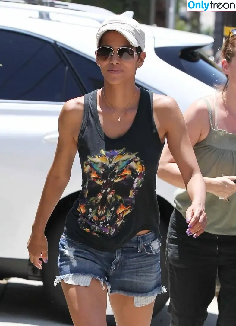 Halle Berry nude photo #0013 (halleberry / hberry01)