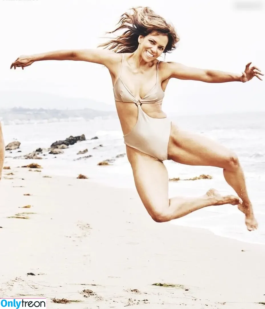 Halle Berry nude photo #0068 (halleberry / hberry01)