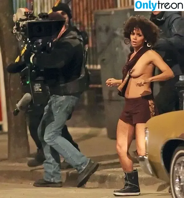 Halle Berry nude photo #0177 (halleberry / hberry01)