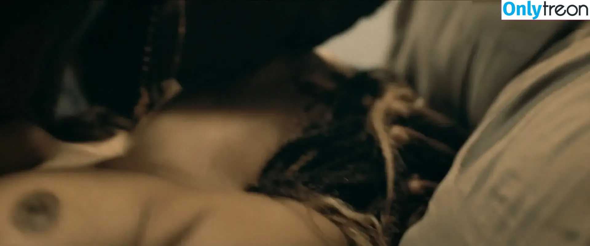 Halle Berry nude photo #0251 (halleberry / hberry01)