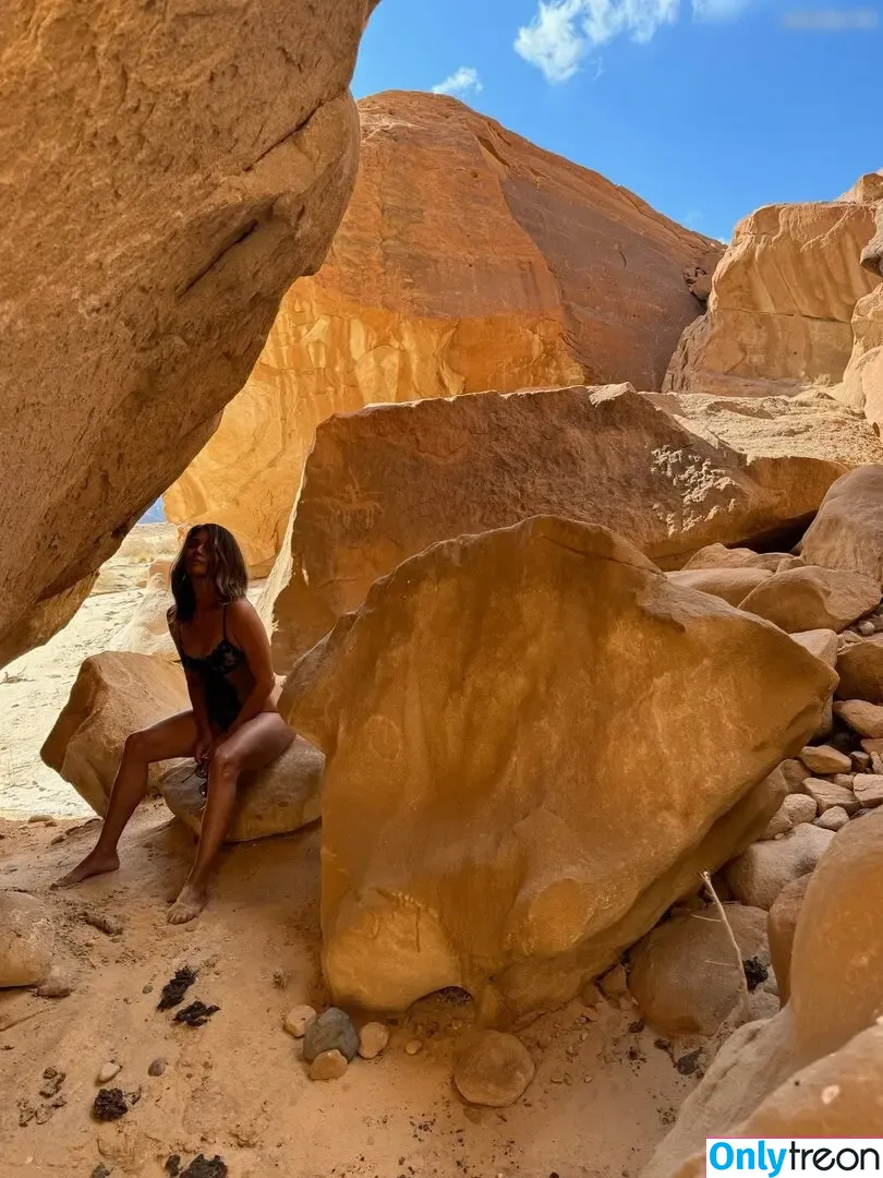 Halle Berry nude photo #0259 (halleberry / hberry01)