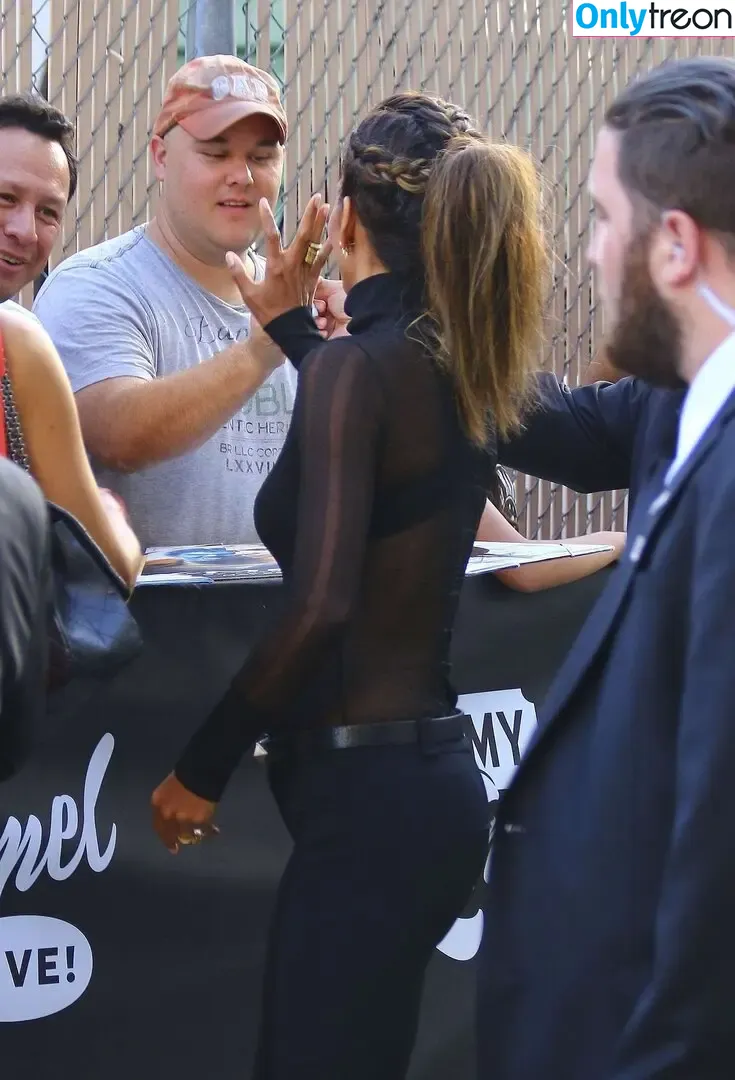 Halle Berry nude photo #0294 (halleberry / hberry01)