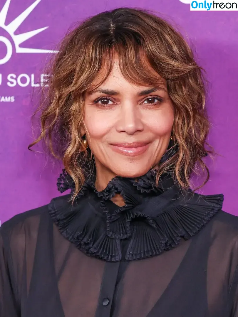 Halle Berry nude photo #0520 (halleberry / hberry01)