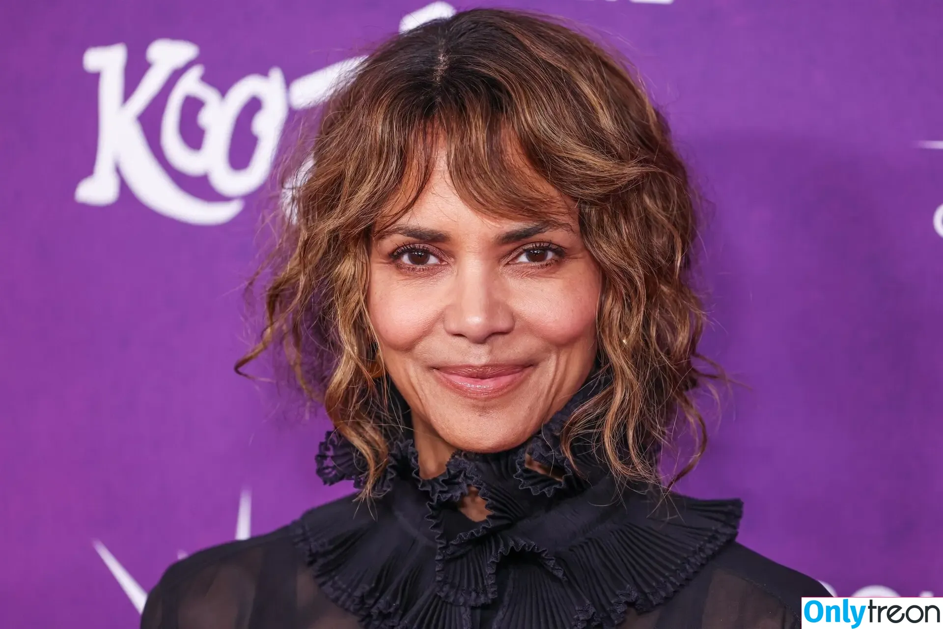 Halle Berry nude photo #0526 (halleberry / hberry01)