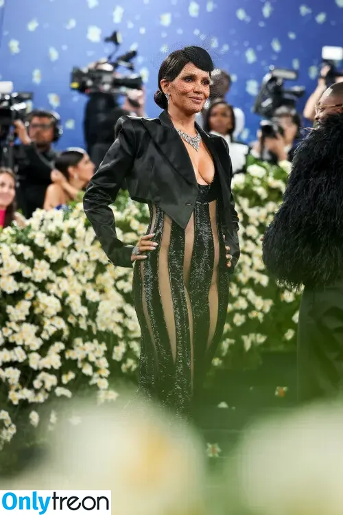 Halle Berry nude photo #0726 (halleberry / hberry01)