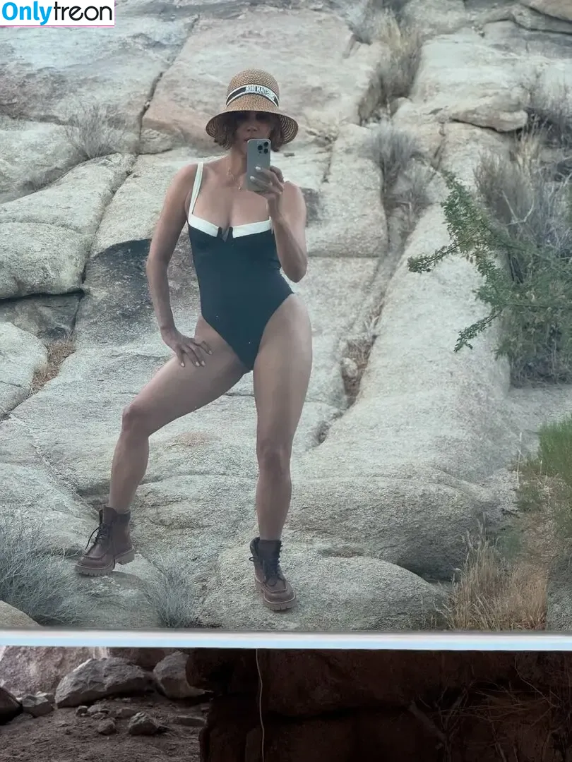 Halle Berry nude photo #0813 (halleberry / hberry01)