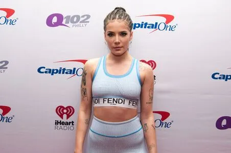 Halsey / iamhalsey / yammahaaa nude photo #0433