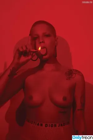 Halsey / iamhalsey / yammahaaa nude photo #0523