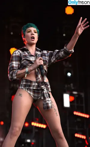 Halsey / iamhalsey / yammahaaa nude photo #0534