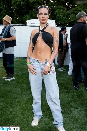 Halsey / iamhalsey / yammahaaa nude photo #0584