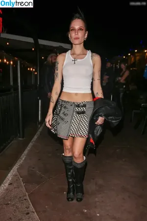 Halsey / iamhalsey / yammahaaa nude photo #0659