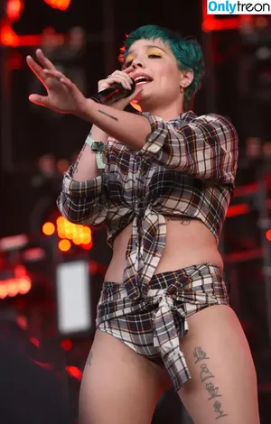 Halsey / iamhalsey / yammahaaa nude photo #0724