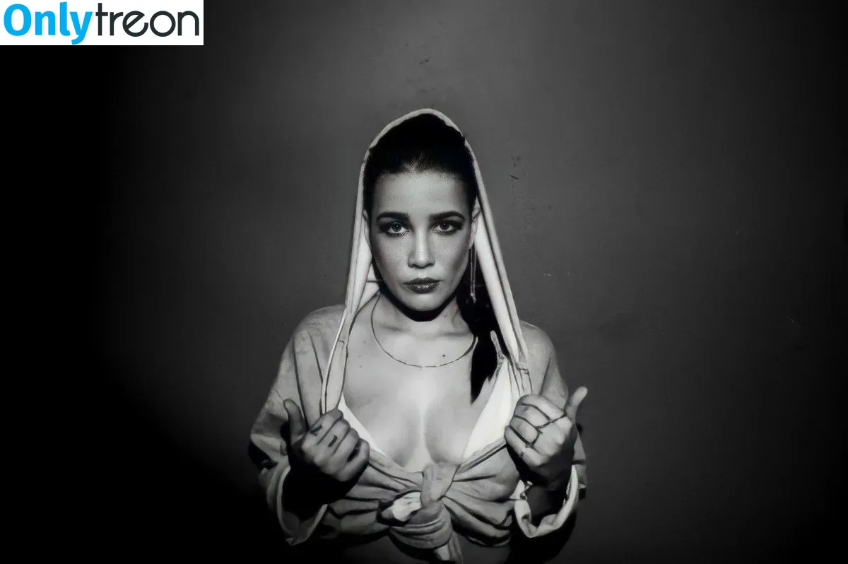Halsey nude photo #0040 (iamhalsey / yammahaaa)