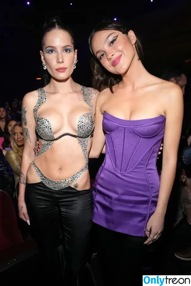 Halsey nude photo #0073 (iamhalsey / yammahaaa)
