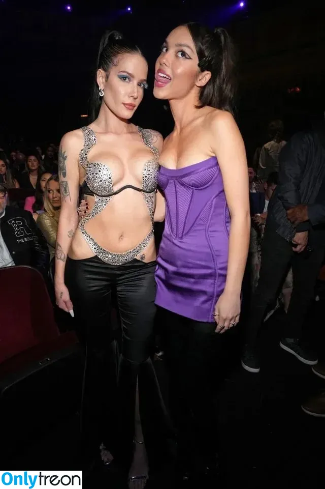 Halsey nude photo #0074 (iamhalsey / yammahaaa)