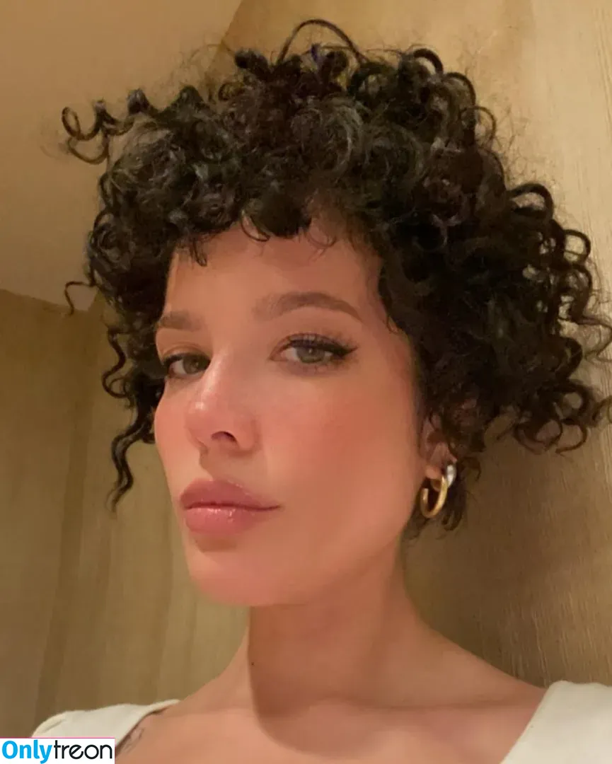 Halsey nude photo #0115 (iamhalsey / yammahaaa)
