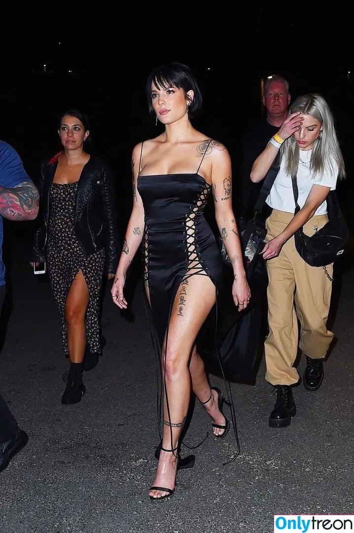 Halsey nude photo #0152 (iamhalsey / yammahaaa)