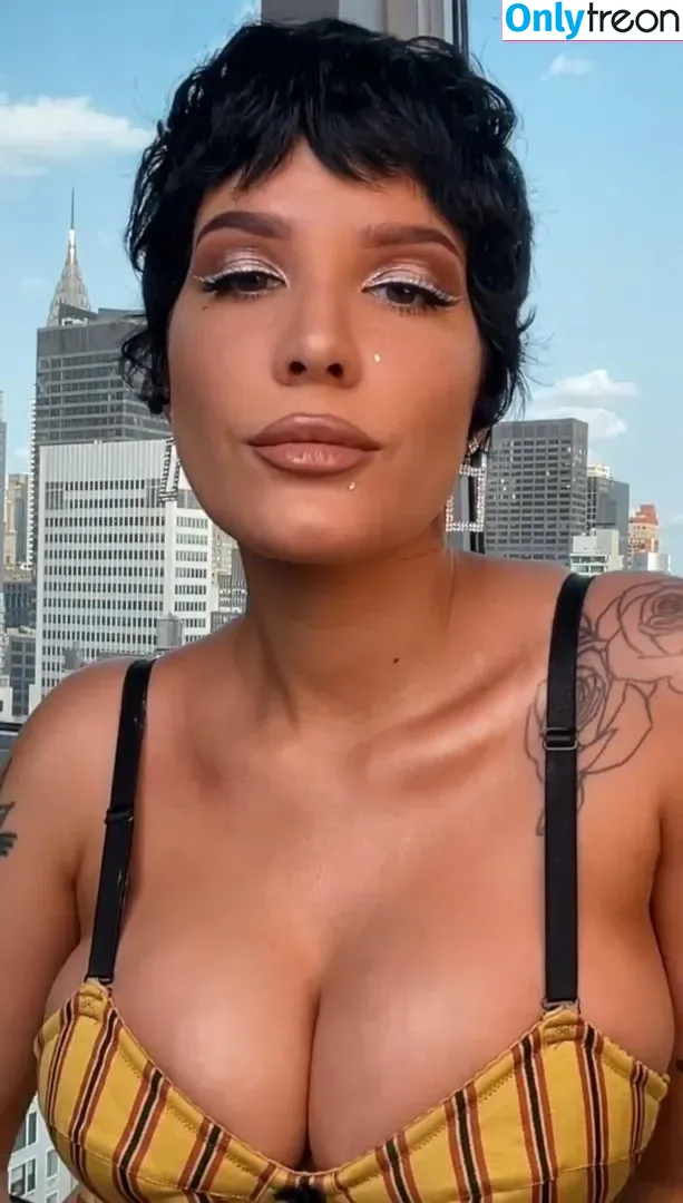 Halsey nude photo #0169 (iamhalsey / yammahaaa)
