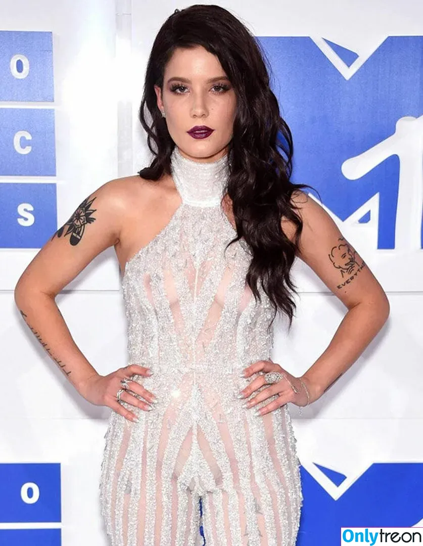 Halsey nude photo #0188 (iamhalsey / yammahaaa)