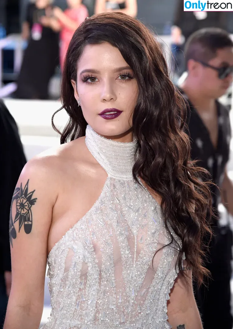 Halsey nude photo #0196 (iamhalsey / yammahaaa)