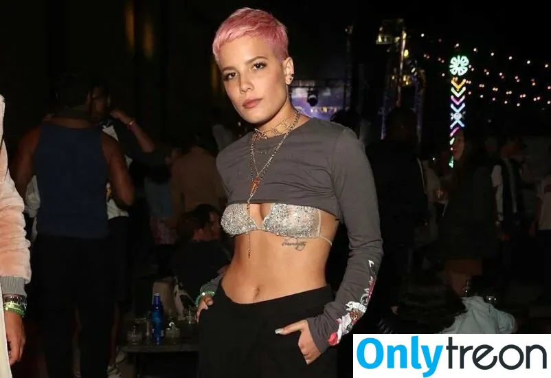 Halsey nude photo #0220 (iamhalsey / yammahaaa)