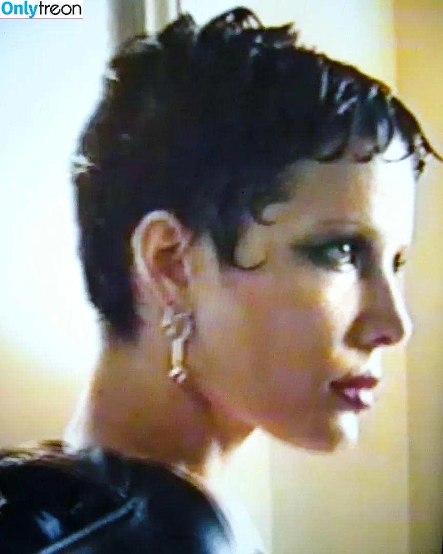 Halsey nude photo #0235 (iamhalsey / yammahaaa)