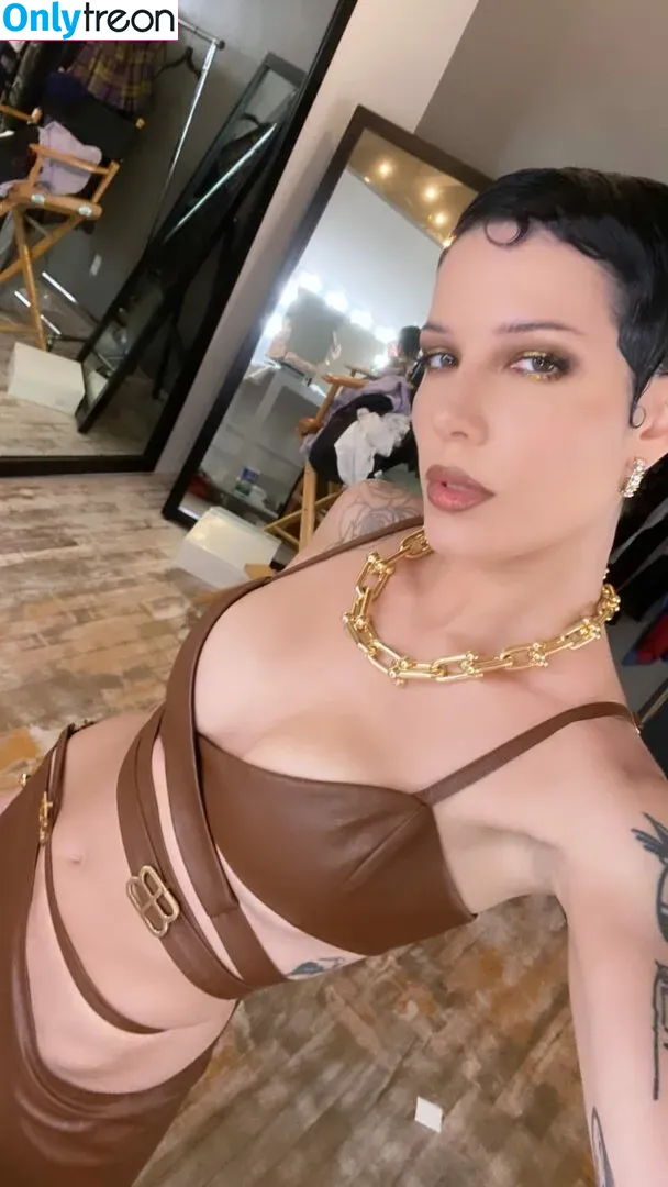 Halsey nude photo #0259 (iamhalsey / yammahaaa)