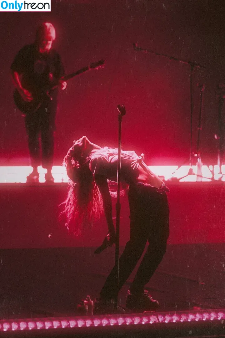 Halsey nude photo #0267 (iamhalsey / yammahaaa)