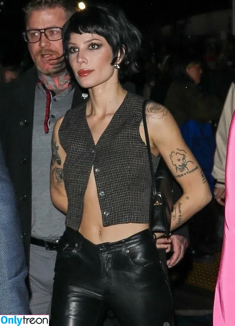 Halsey nude photo #0268 (iamhalsey / yammahaaa)
