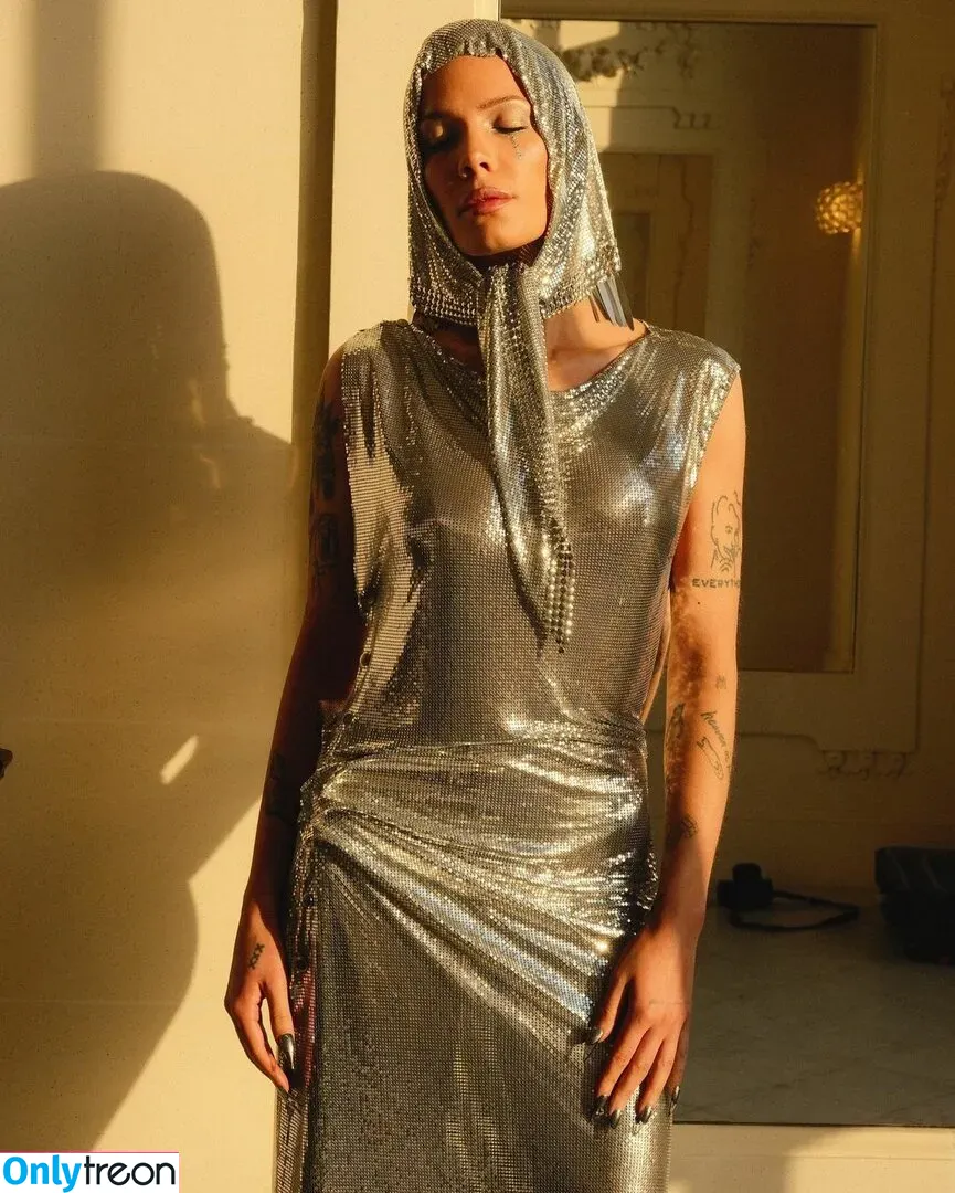 Halsey nude photo #0290 (iamhalsey / yammahaaa)