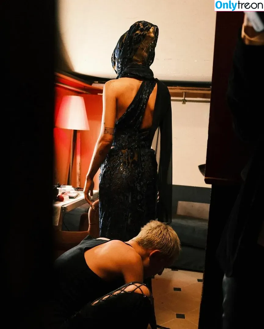 Halsey nude photo #0301 (iamhalsey / yammahaaa)