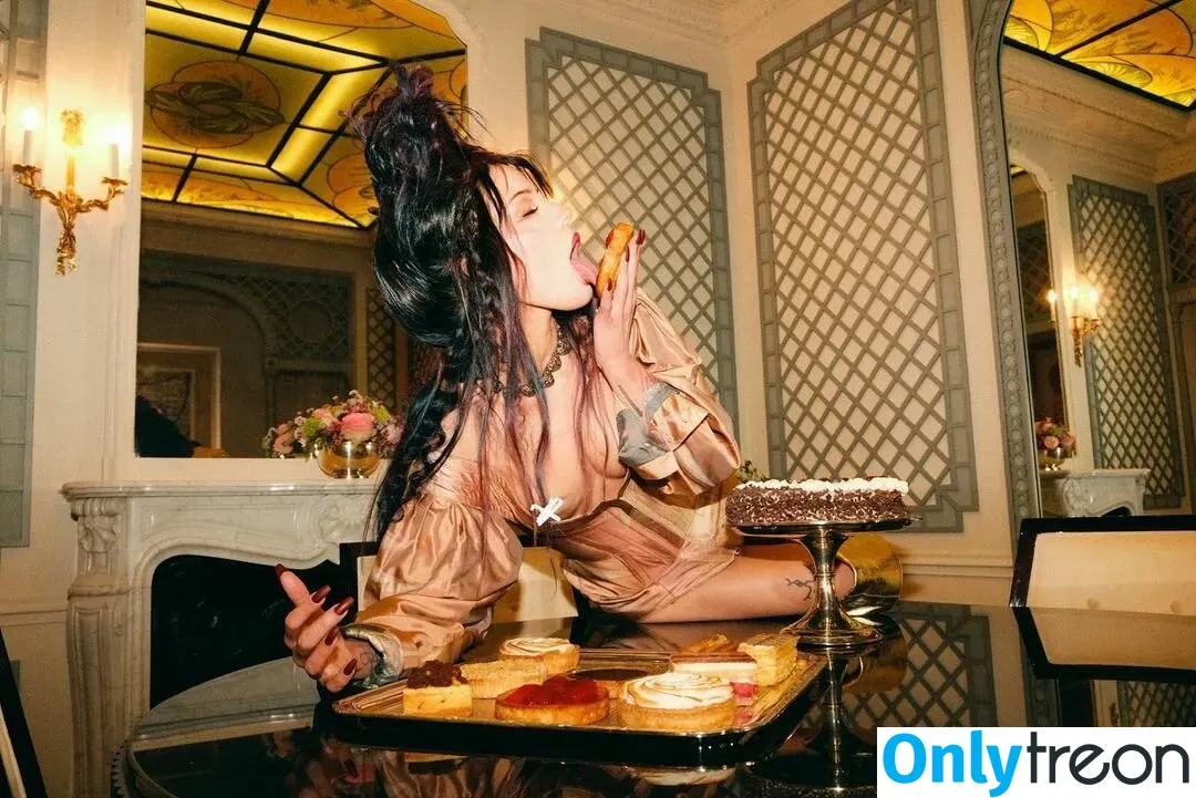 Halsey nude photo #0321 (iamhalsey / yammahaaa)