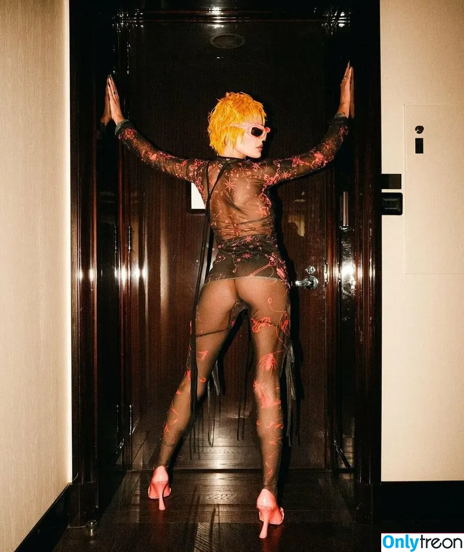 Halsey nude photo #0328 (iamhalsey / yammahaaa)
