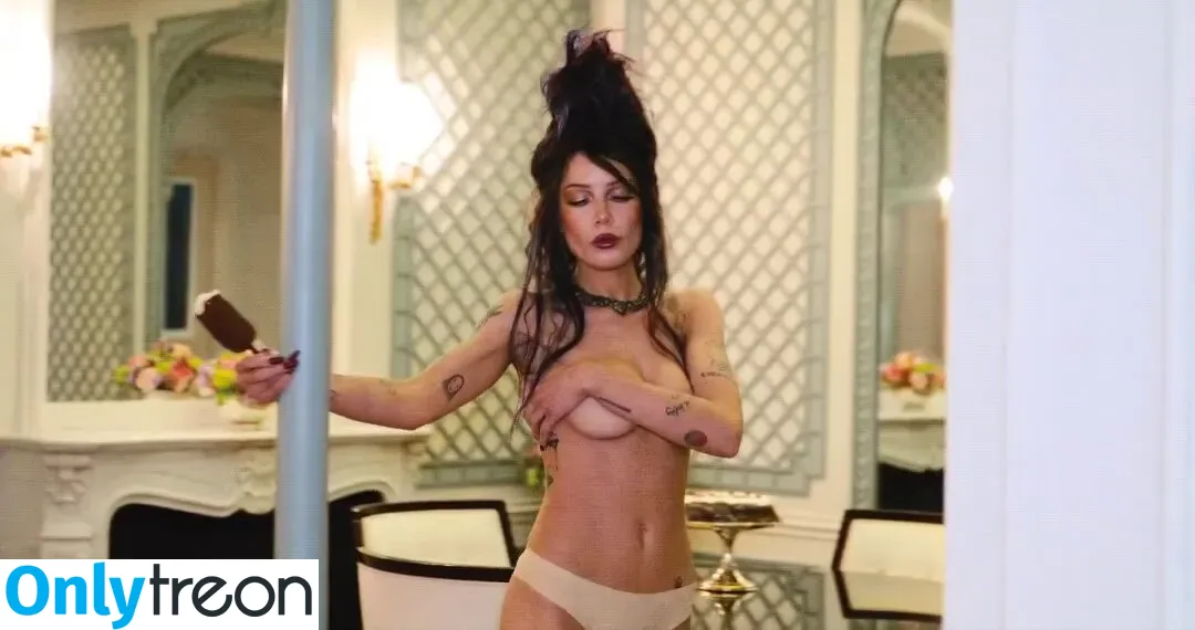 Halsey nude photo #0334 (iamhalsey / yammahaaa)