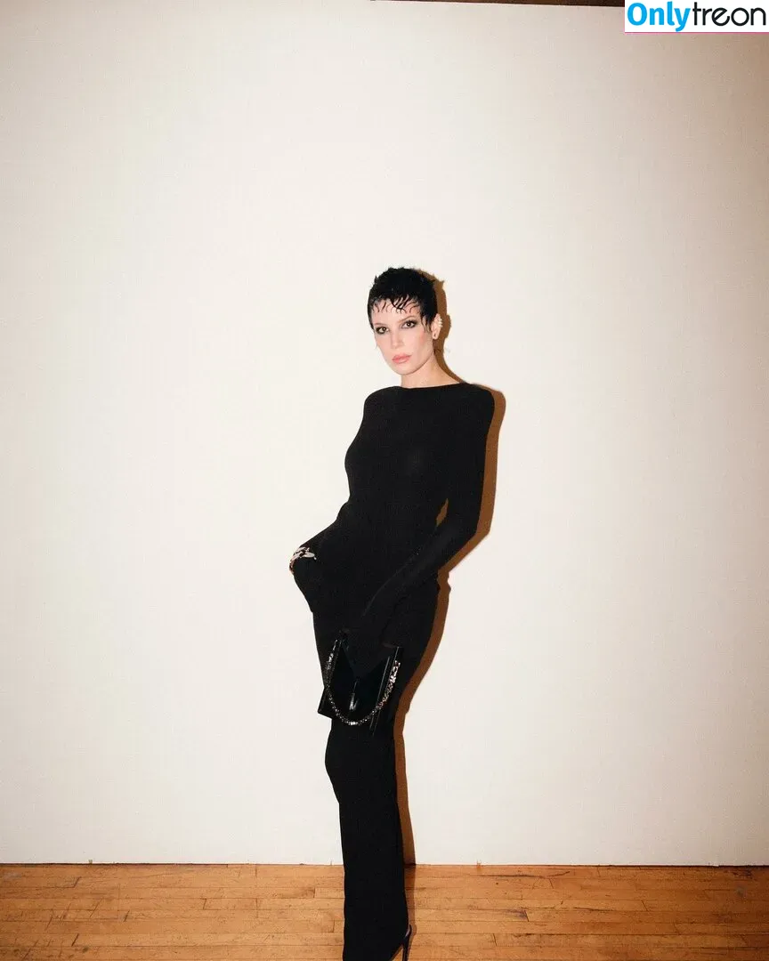 Halsey nude photo #0341 (iamhalsey / yammahaaa)