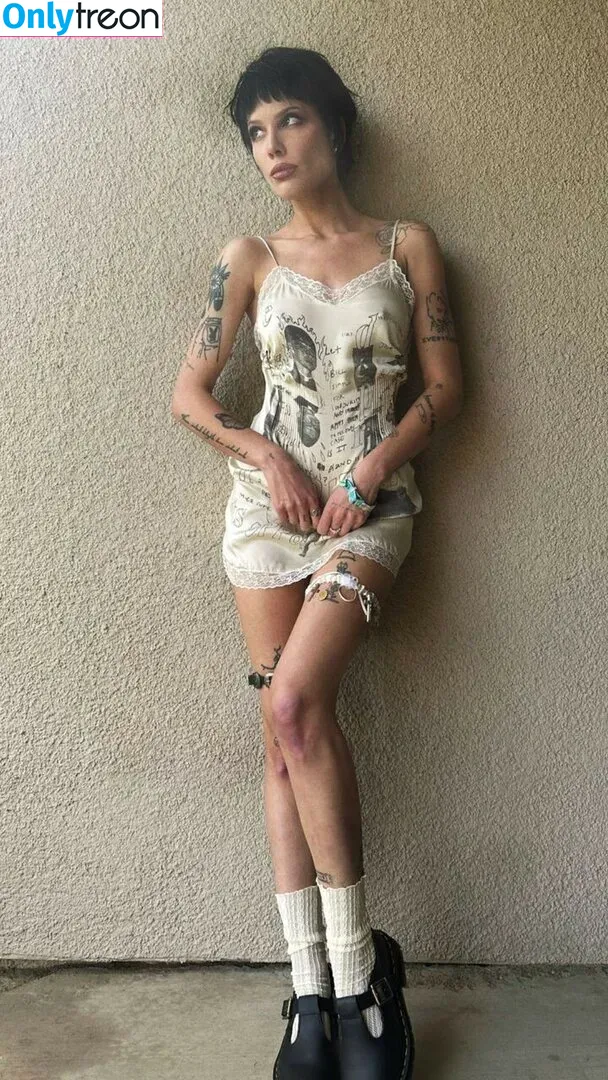 Halsey nude photo #0349 (iamhalsey / yammahaaa)