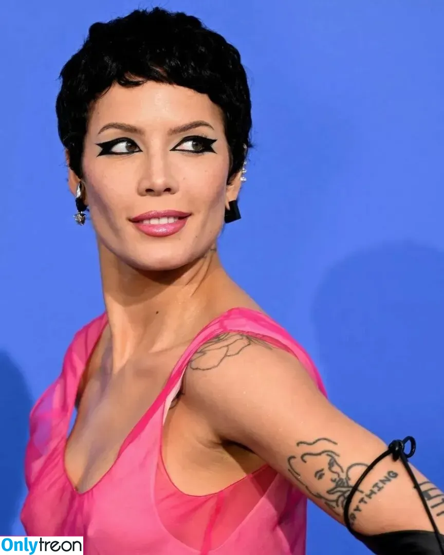 Halsey nude photo #0359 (iamhalsey / yammahaaa)