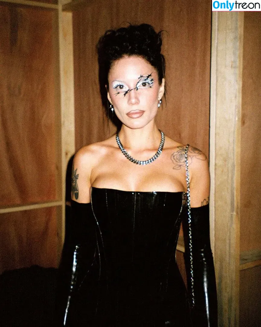 Halsey nude photo #0393 (iamhalsey / yammahaaa)