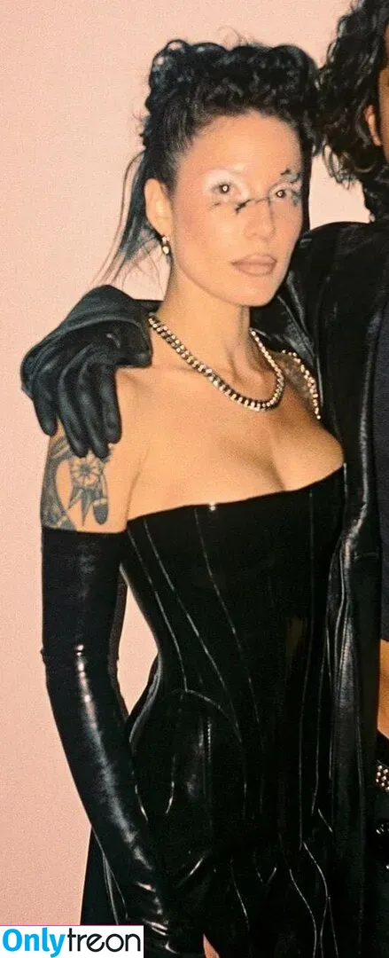 Halsey nude photo #0394 (iamhalsey / yammahaaa)