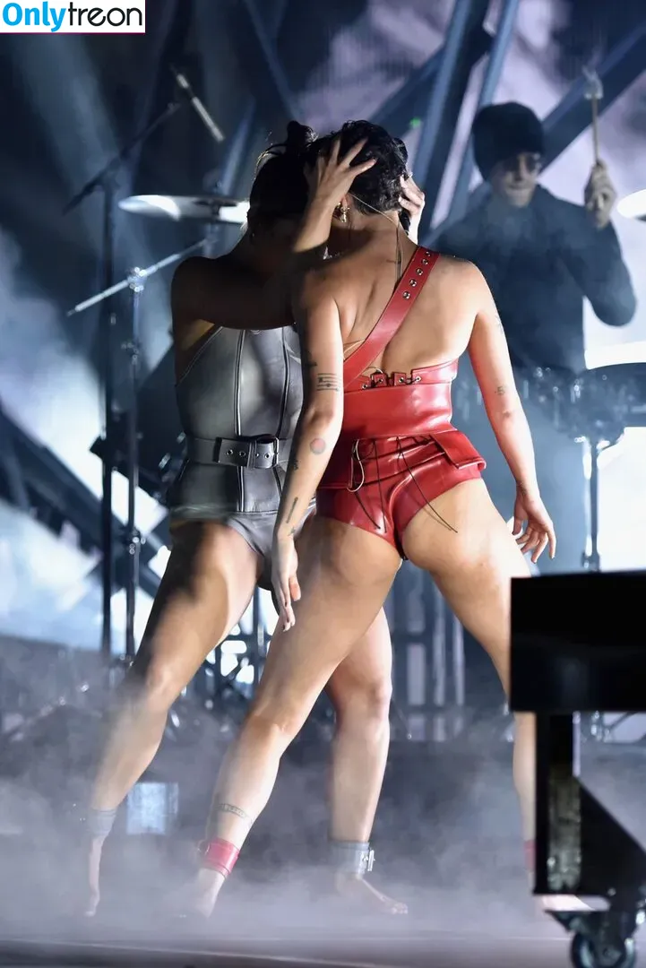 Halsey nude photo #0415 (iamhalsey / yammahaaa)