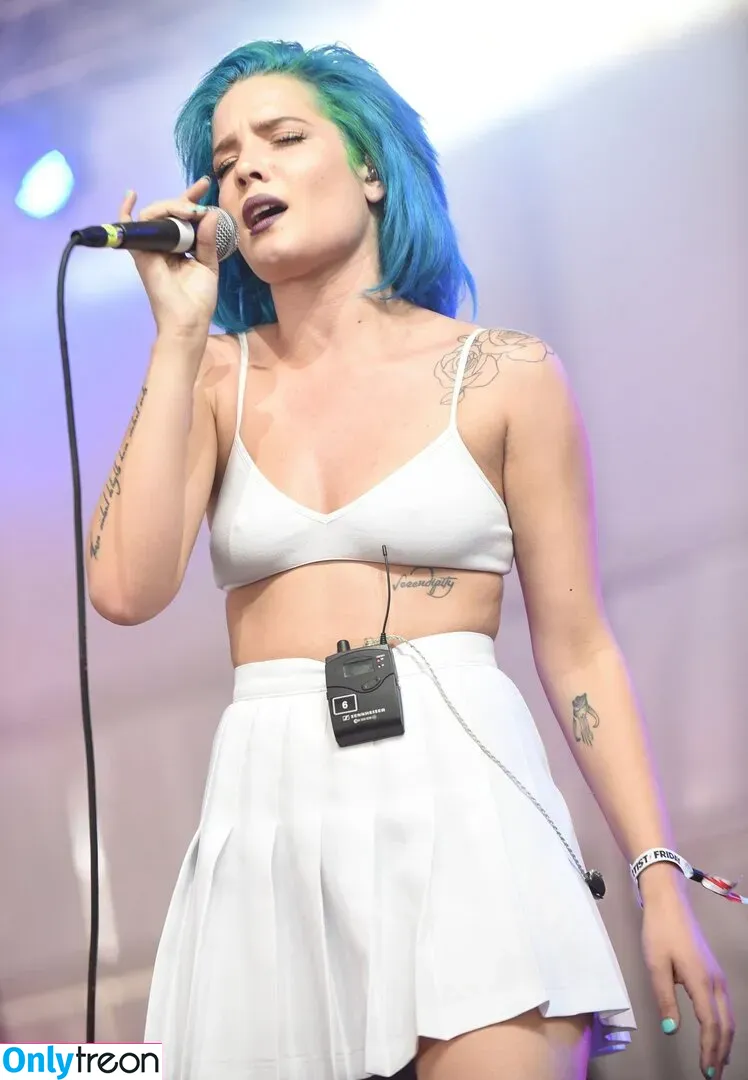 Halsey nude photo #0423 (iamhalsey / yammahaaa)