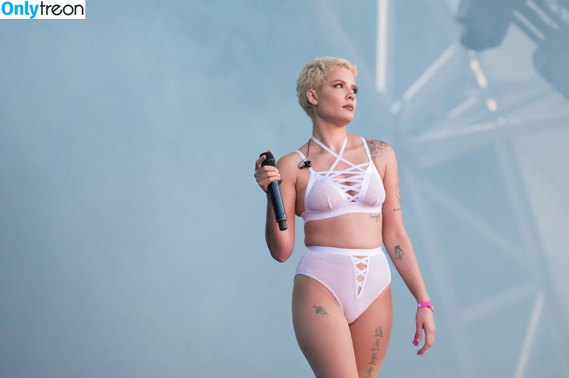 Halsey nude photo #0431 (iamhalsey / yammahaaa)