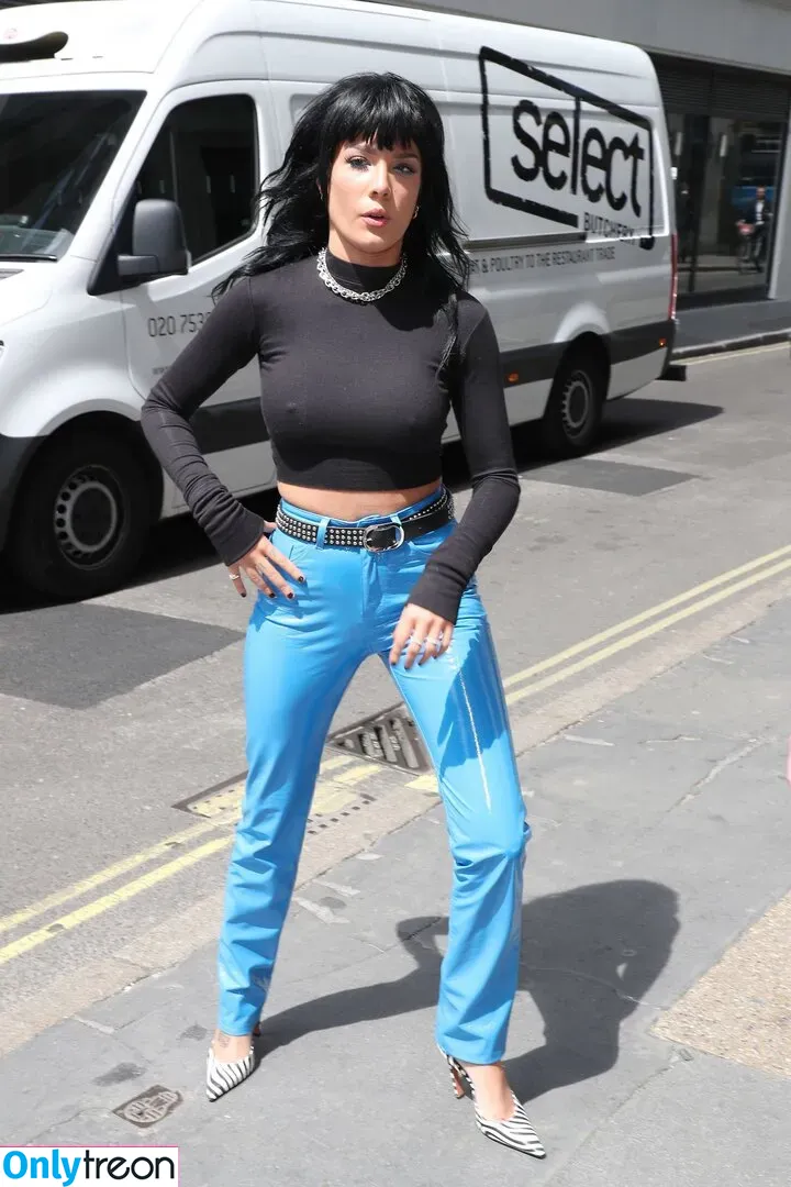 Halsey nude photo #0437 (iamhalsey / yammahaaa)