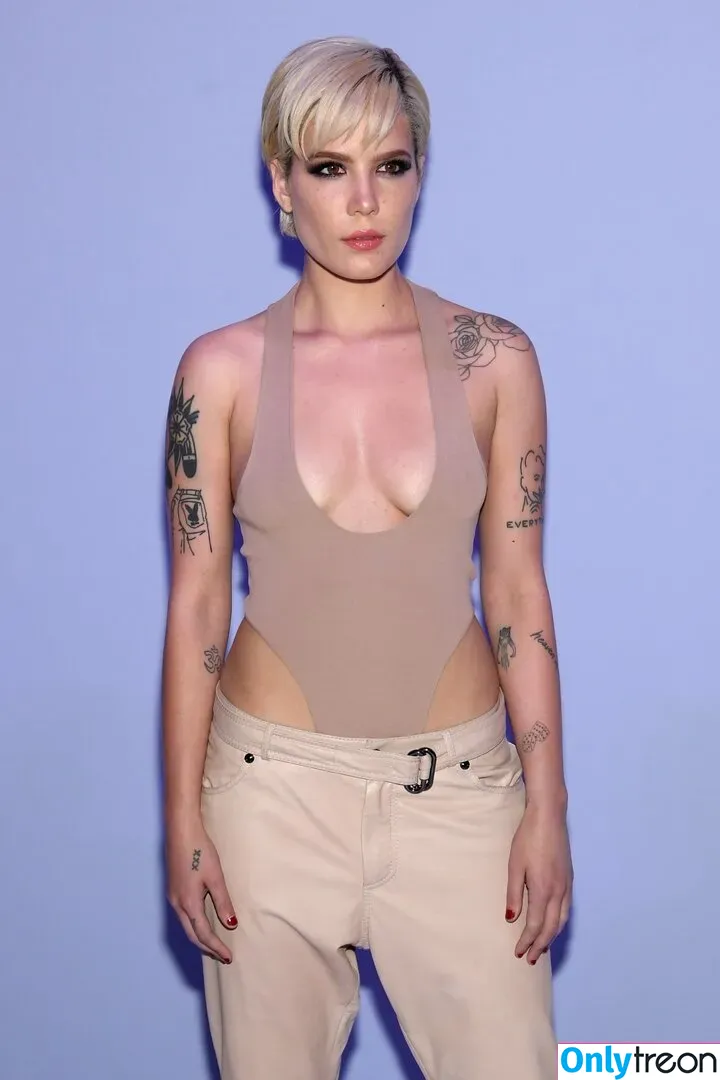 Halsey nude photo #0440 (iamhalsey / yammahaaa)
