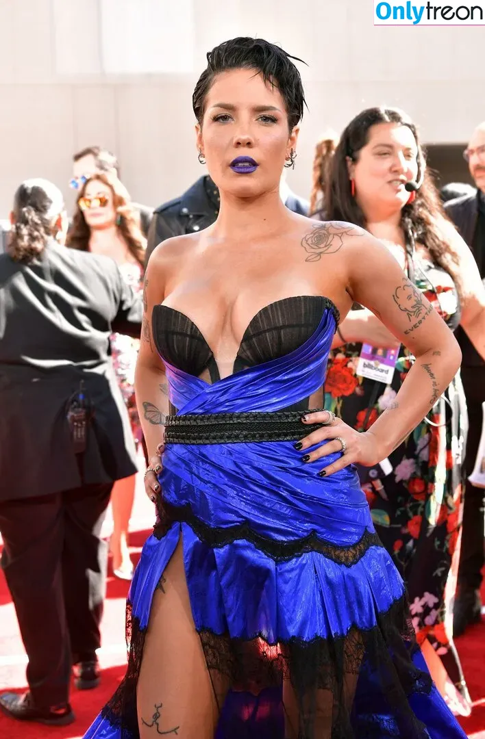 Halsey nude photo #0442 (iamhalsey / yammahaaa)