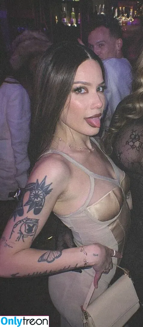 Halsey nude photo #0482 (iamhalsey / yammahaaa)